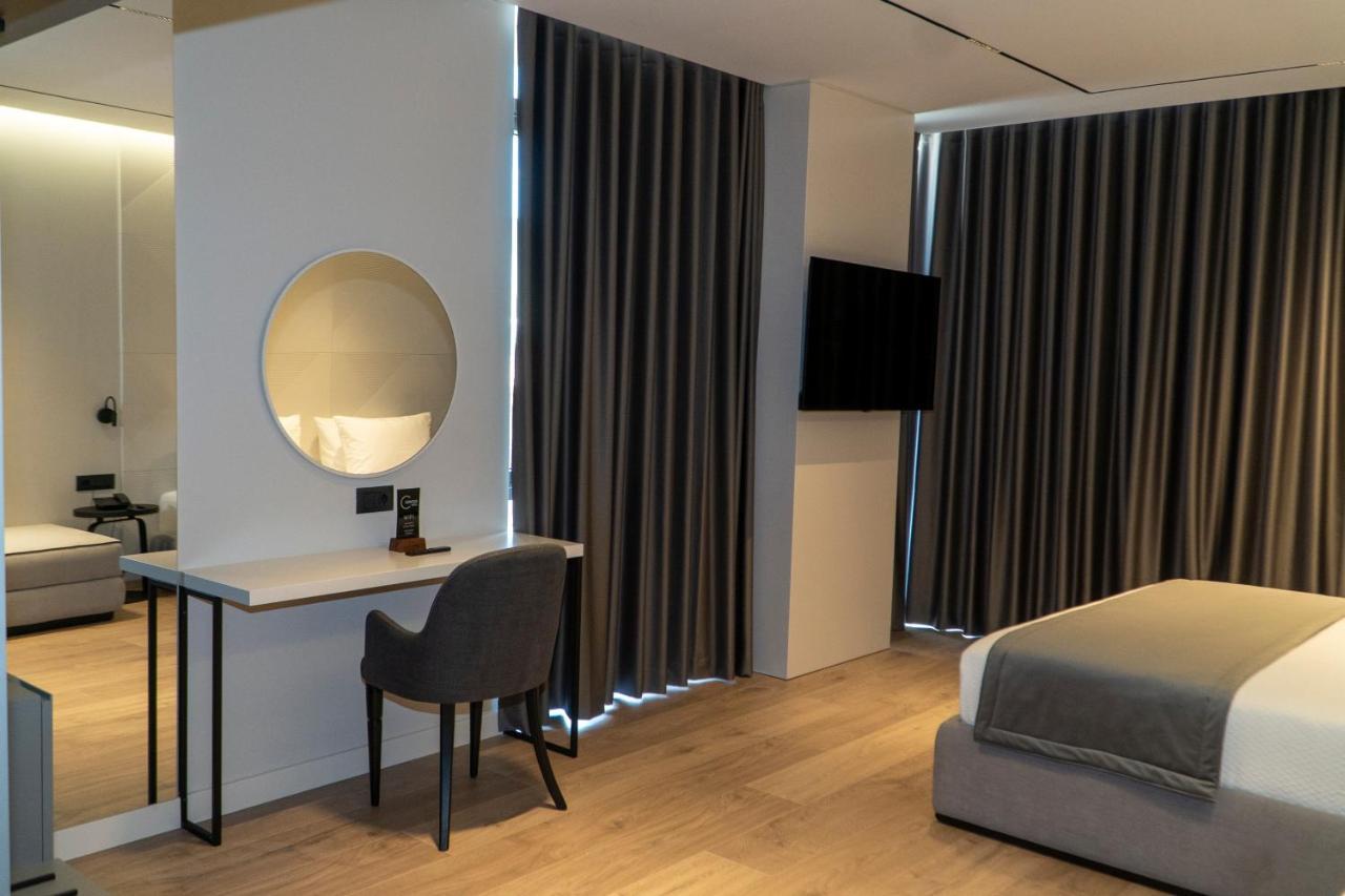 Center Hotel Σαράντα Εξωτερικό φωτογραφία