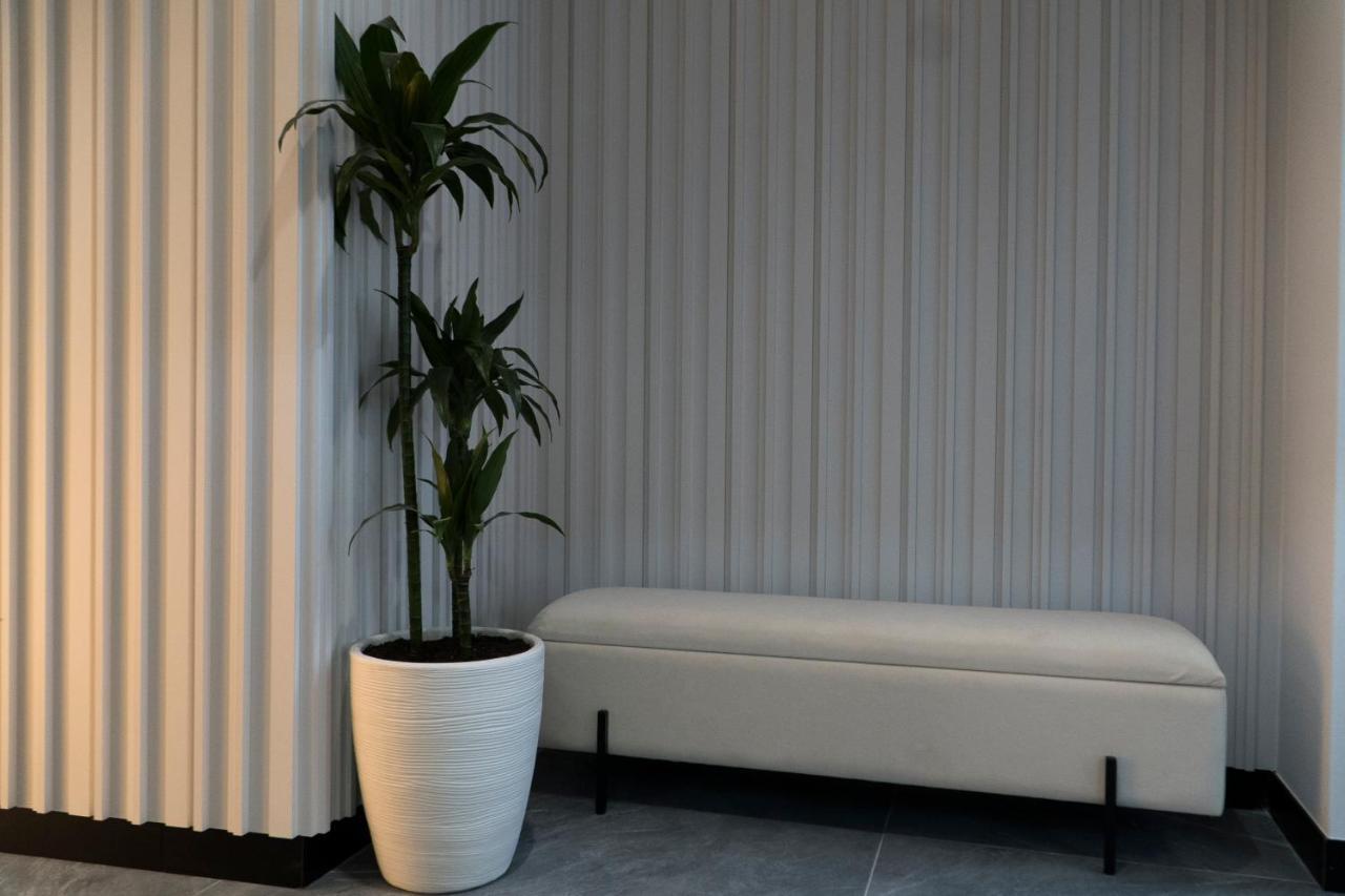 Center Hotel Σαράντα Εξωτερικό φωτογραφία